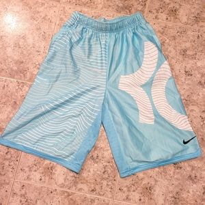 Nike dri fit basketball shorts size Large boys